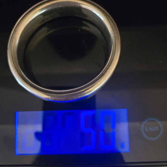 Tiffany and Co. AUTHENTIC BANGLE - Picture 12 of 17